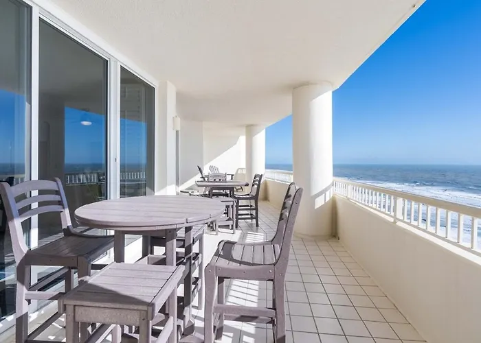 Club 1705b By Youngs Suncoast *