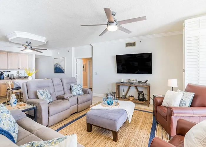Club 1705b By Youngs Suncoast Apartment *