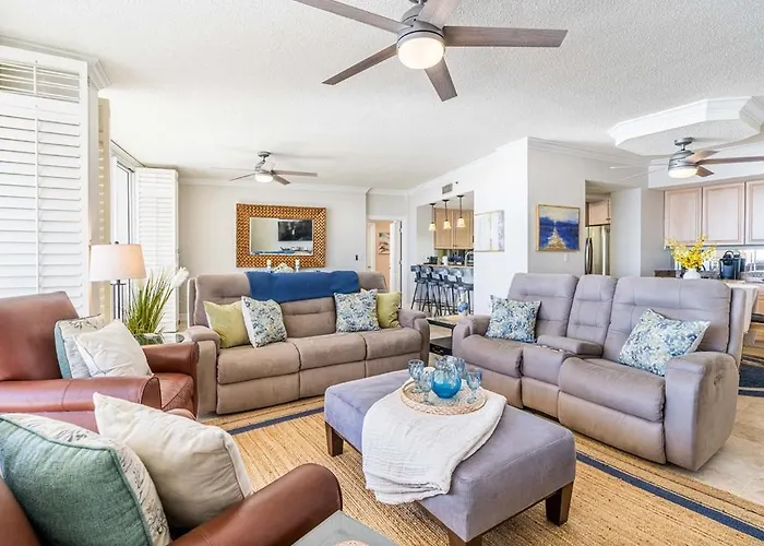 Club 1705b By Youngs Suncoast *
