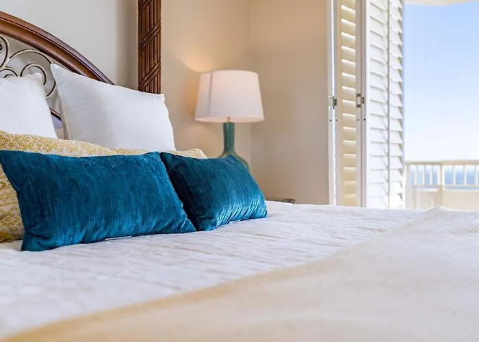 Club 1705b By Youngs Suncoast Apartment *