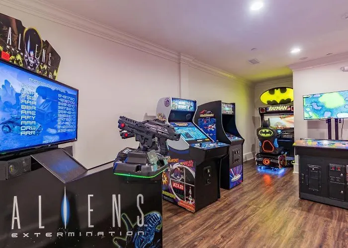 Apartment Club 1705b By Youngs Suncoast