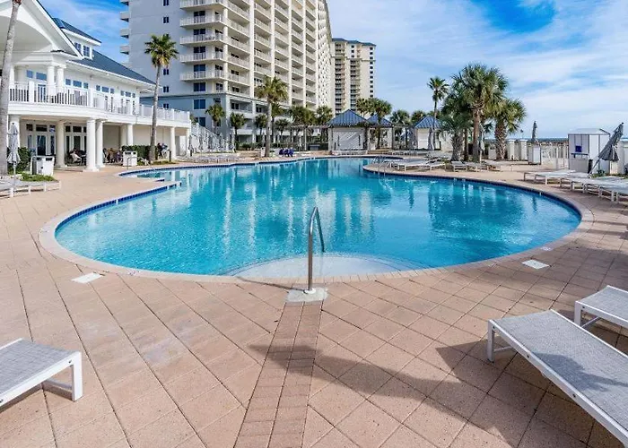 Club 1705b By Youngs Suncoast *