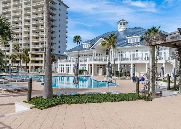 Club 1705b By Youngs Suncoast