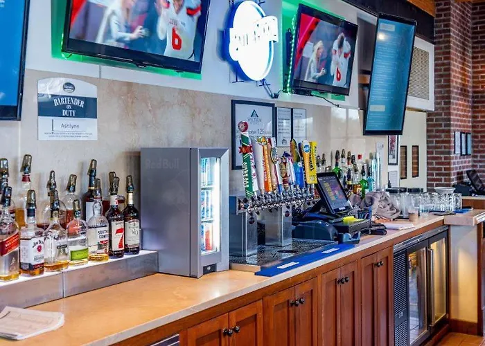 Club 1705b By Youngs Suncoast Apartment *