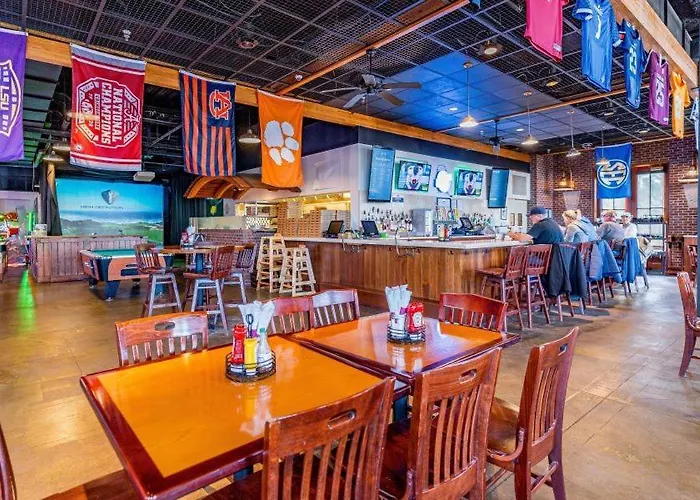 Club 1705b By Youngs Suncoast *